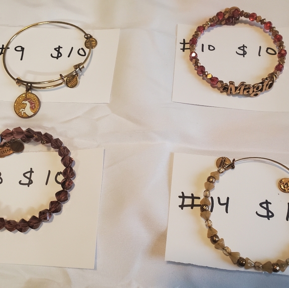 Jewelry - Picture 3 of 8